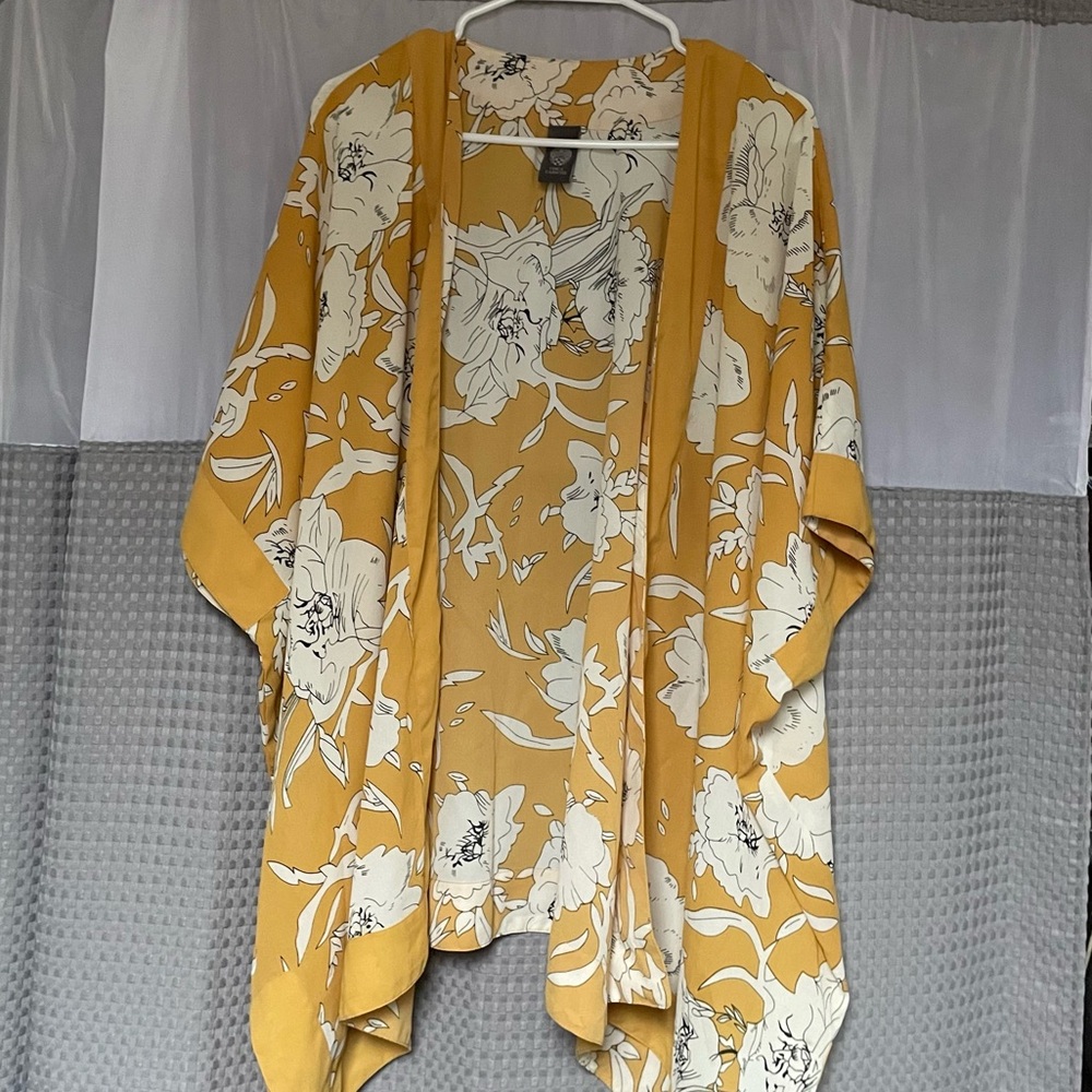Vince Camuto Beach Coverup